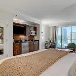 Blu Cashmere Premium Suite : Mgm Signature Hotel
